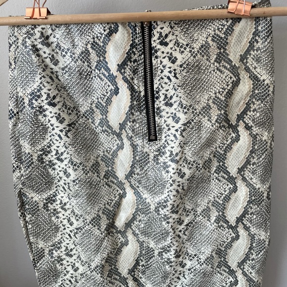 Snakeskin mini - Picture 2 of 3